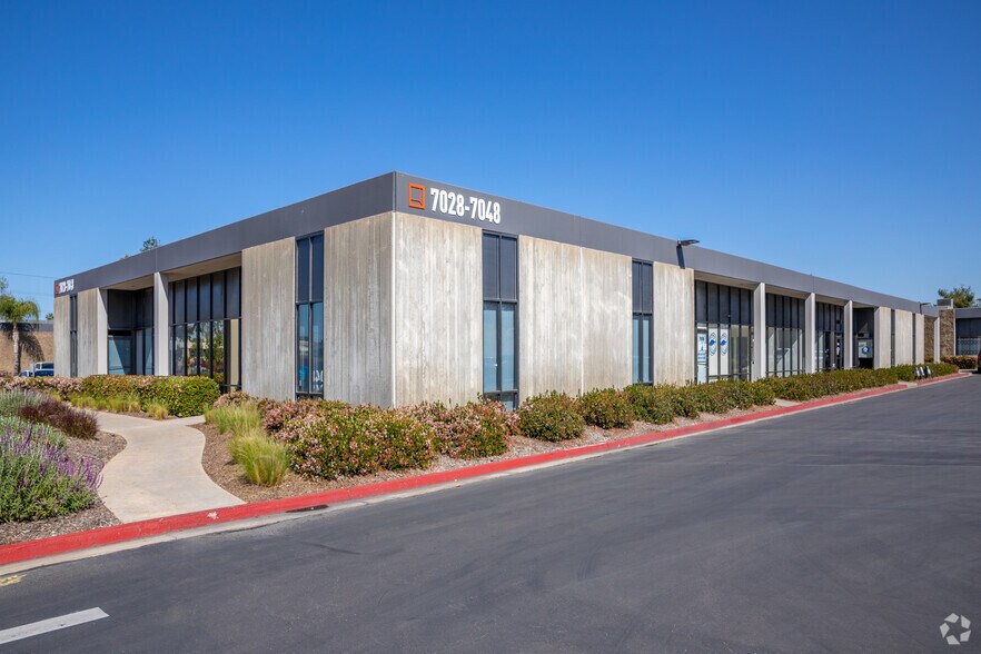 7130 Convoy Ct, San Diego, CA à louer - Photo de l’immeuble – Image 1 sur 24