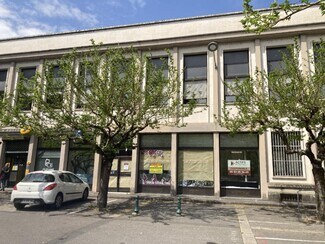 Plus de détails pour Local commercial à louer