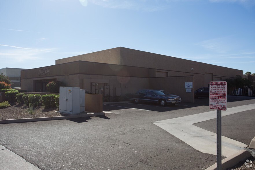 216-228 S Clark Dr, Tempe, AZ à louer - Photo de l’immeuble – Image 3 sur 5