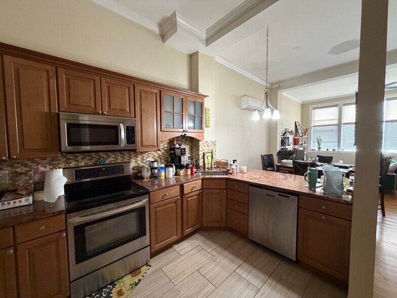 153 Bank St, New London, CT à louer - Photo de l’immeuble – Image 3 sur 12