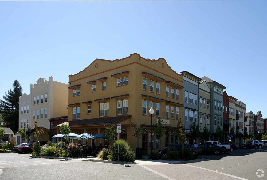 620-624 McClelland Dr, Windsor, CA à vendre - Photo de l’immeuble – Image 2 sur 225
