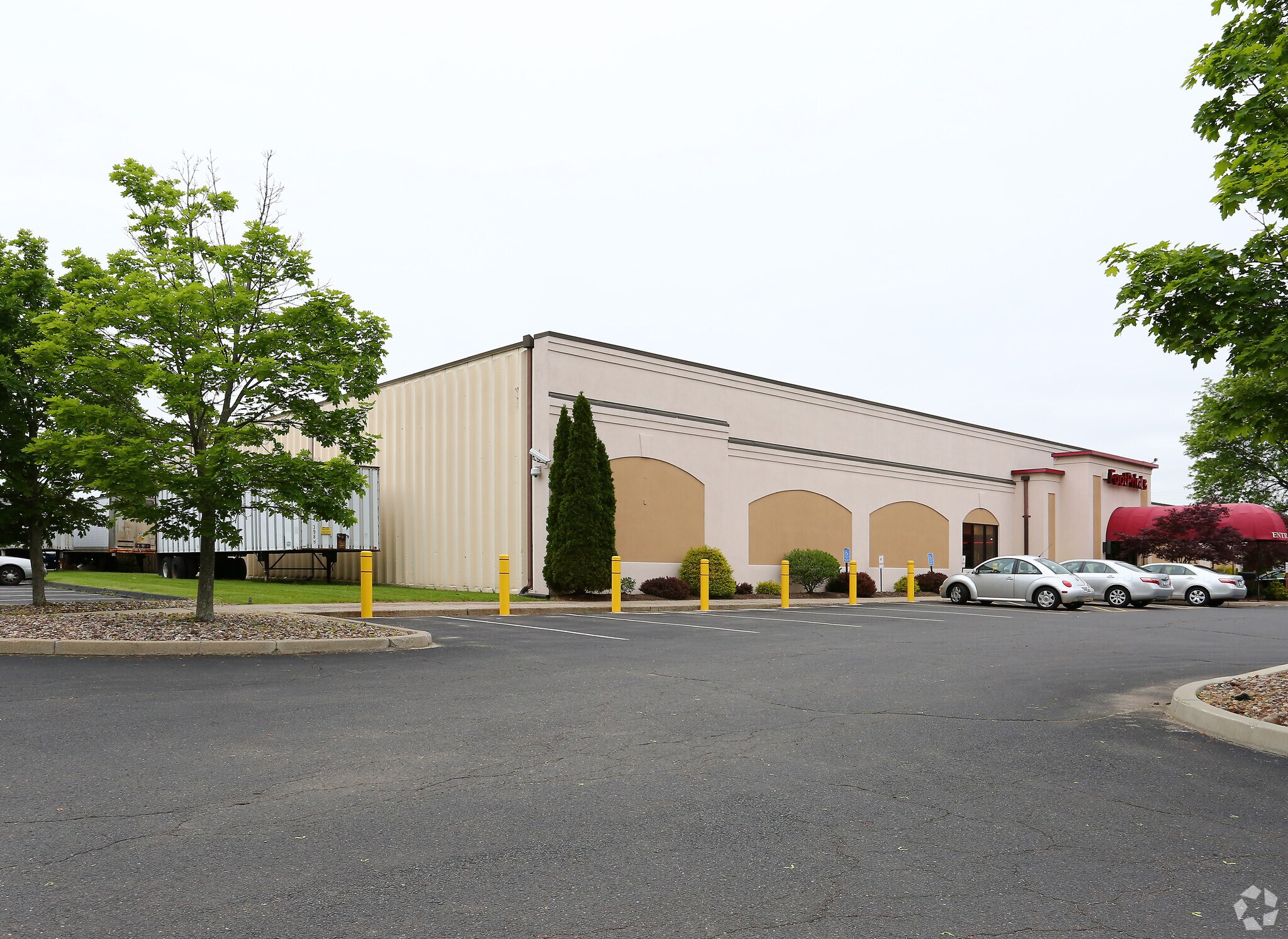 79 Costello Rd, Newington, CT à vendre Photo principale– Image 1 sur 7