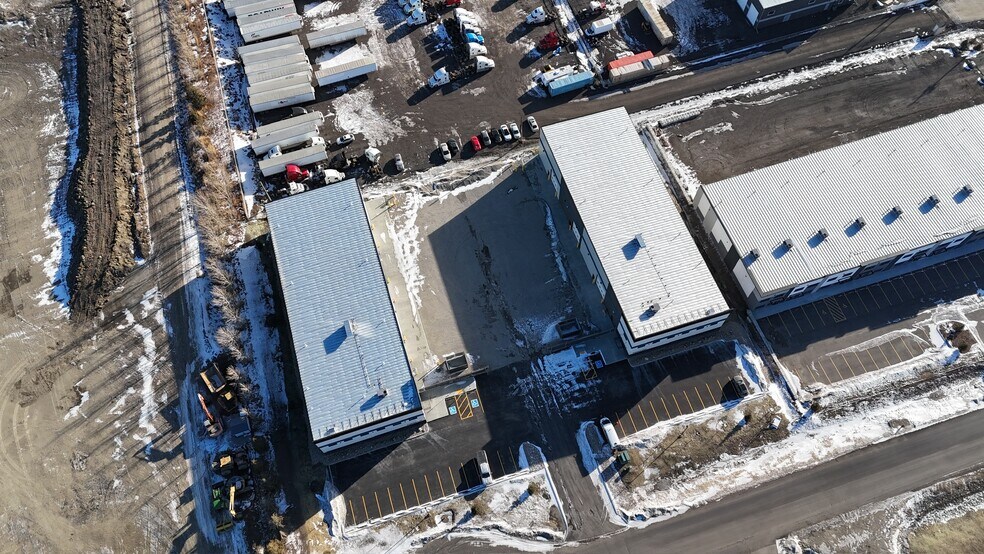 20 Heatherglen Cres, Calgary, AB à louer - Photo de l’immeuble – Image 3 sur 6