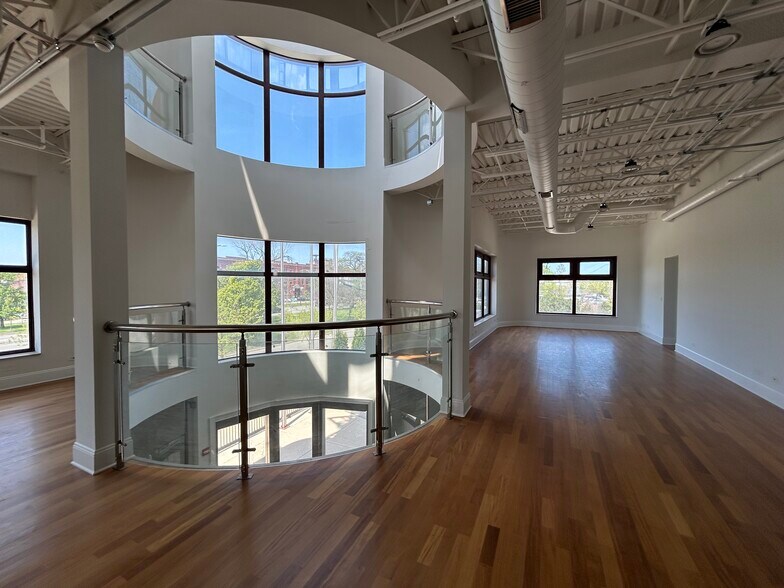 625 N Sacramento Blvd, Chicago, IL à louer - Photo de l’immeuble – Image 3 sur 13