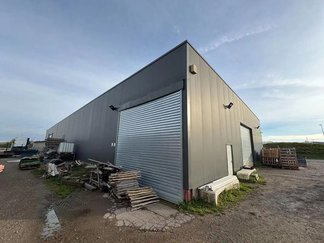 Local d’activités dans Ogy-Montoy-Flanville à louer Photo de l’immeuble– Image 1 sur 4