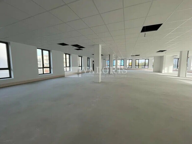 Bureau dans Vénissieux à vendre - Photo de l’immeuble – Image 3 sur 12