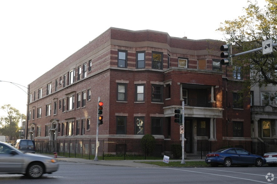 4501 S Michigan Ave, Chicago, IL à vendre - Photo de l’immeuble – Image 2 sur 6