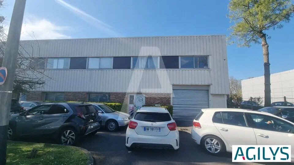 Local d’activités dans Les Ulis à louer - Photo de l’immeuble – Image 3 sur 5