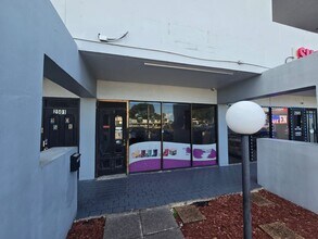 2501-2531 N State Road 7, Margate, FL à louer Photo intérieure– Image 2 sur 14