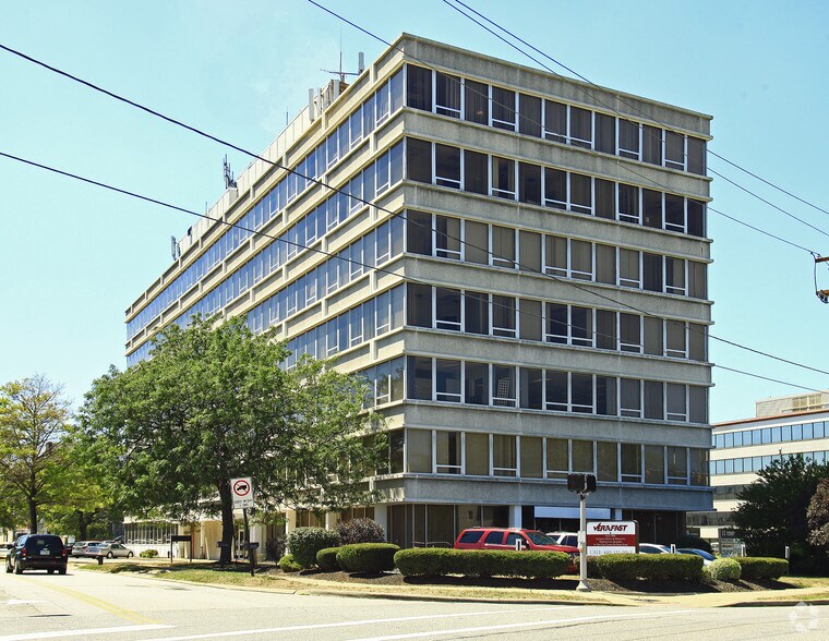 20525 Center Ridge Rd, Rocky River, OH à vendre - Photo de l’immeuble – Image 2 sur 15