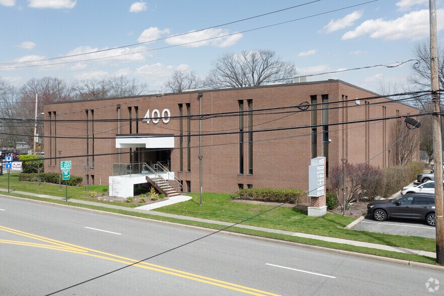 400 Old Hook Rd, Westwood, NJ à louer - Photo de l’immeuble – Image 2 sur 5