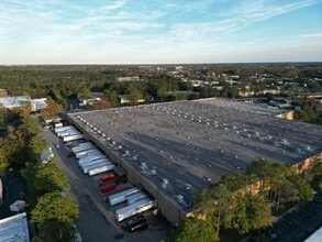 8040 Bayberry Rd, Jacksonville, FL à louer Photo de l’immeuble– Image 2 sur 6
