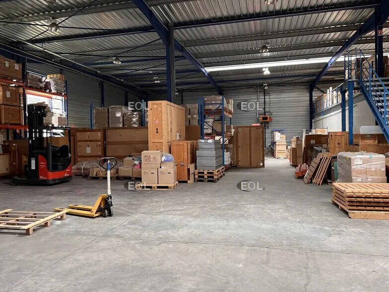 Industriel/Logistique dans Champcueil à vendre - Photo de l’immeuble – Image 1 sur 20