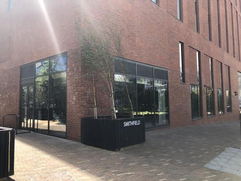 Potteries Way, Stoke On Trent à louer - Photo de l’immeuble – Image 3 sur 6