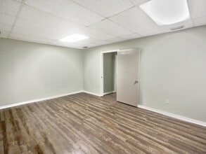 574 Azalea Rd, Mobile, AL à louer Photo intérieure– Image 2 sur 6