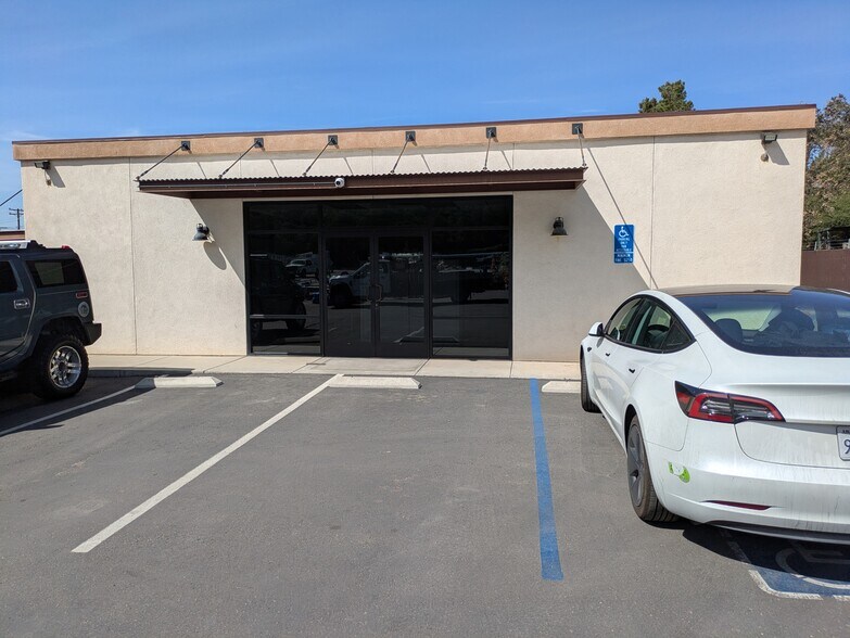 15455 Olde Highway 80, El Cajon, CA à louer - Photo de l’immeuble – Image 1 sur 13