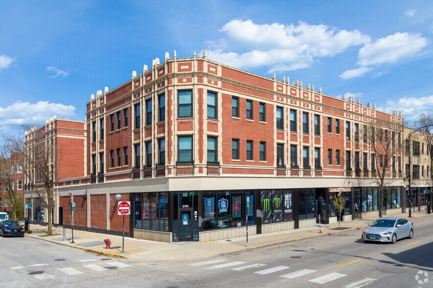 2741 N Milwaukee Ave, Chicago, IL à louer - Photo principale – Image 2 sur 3