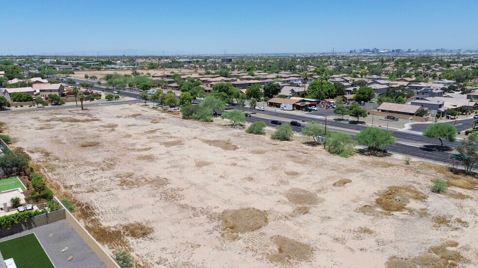 2803 E Baseline Rd, Phoenix, AZ à vendre - Photo de l’immeuble – Image 3 sur 6