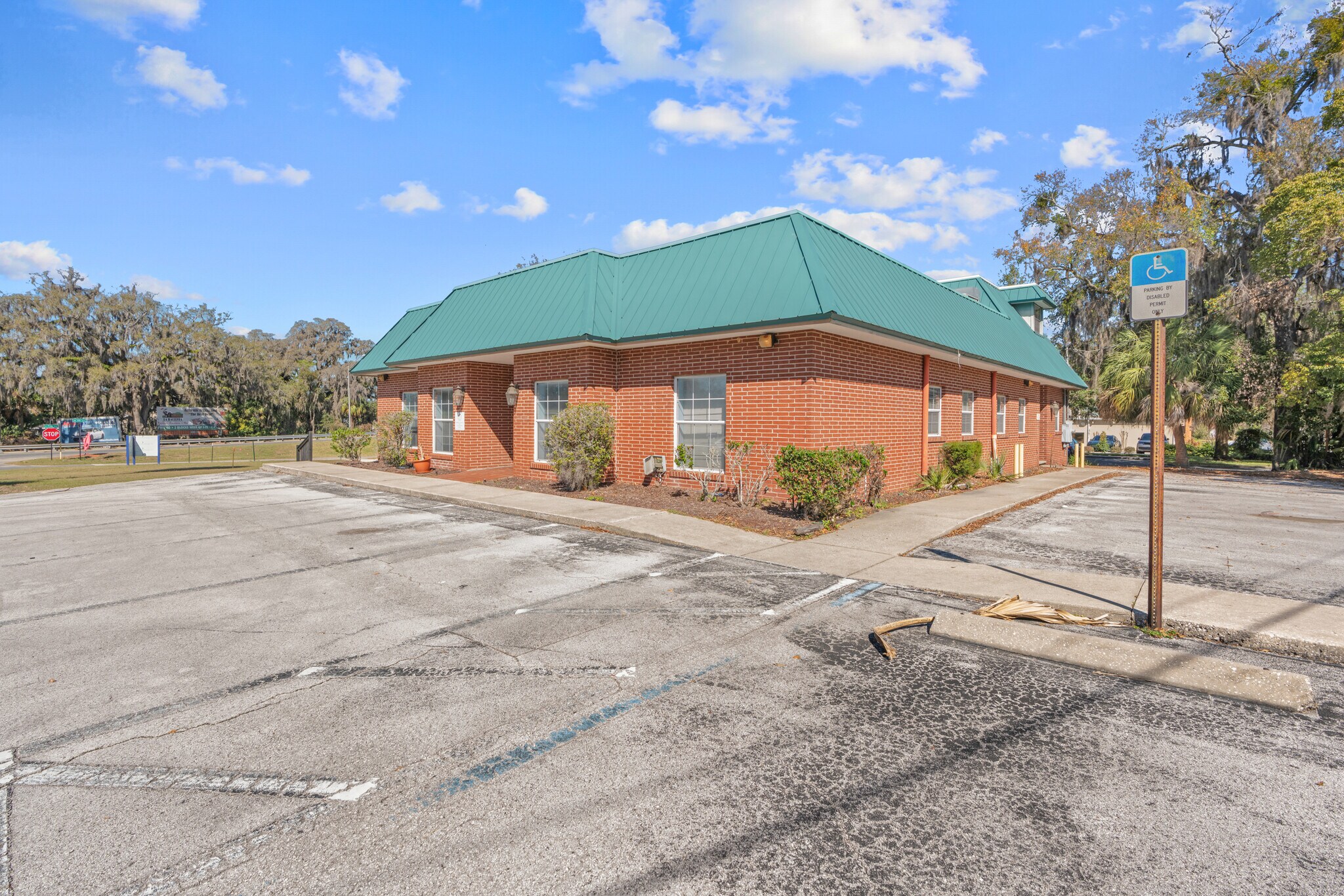307 NW 3rd St, Ocala, FL à louer Photo de l’immeuble– Image 1 sur 10