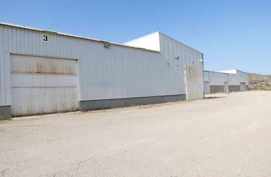 Nave portefeuille de 2 biens à vendre sur LoopNet.fr - Photo de l’immeuble – Image 3 sur 22
