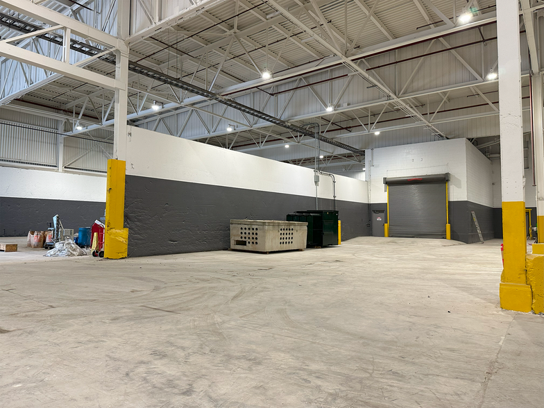 3363 Davis Rd., Thorold, ON à louer - Photo de l’immeuble – Image 2 sur 8