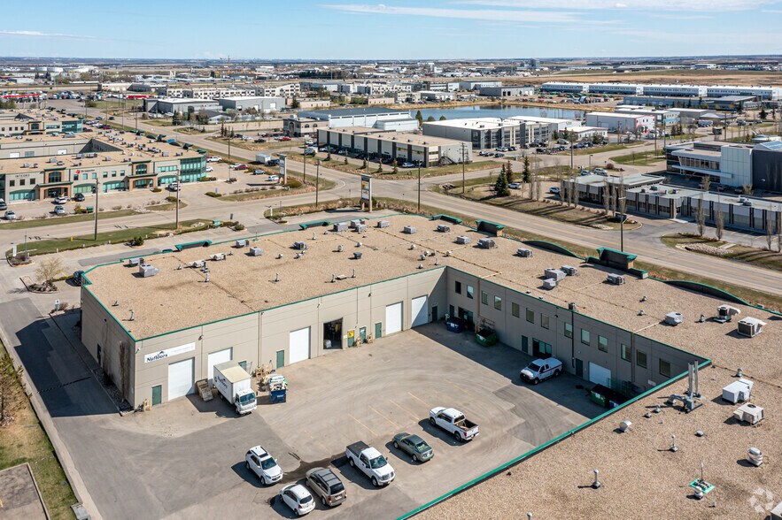 2181 Premier Way, Sherwood Park, AB à louer - Photo de l’immeuble – Image 2 sur 32
