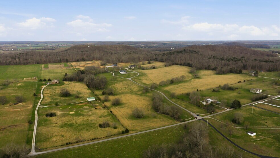 1185 Jack Smith Rd, Rockfield, KY à vendre - Photo principale – Image 1 sur 105