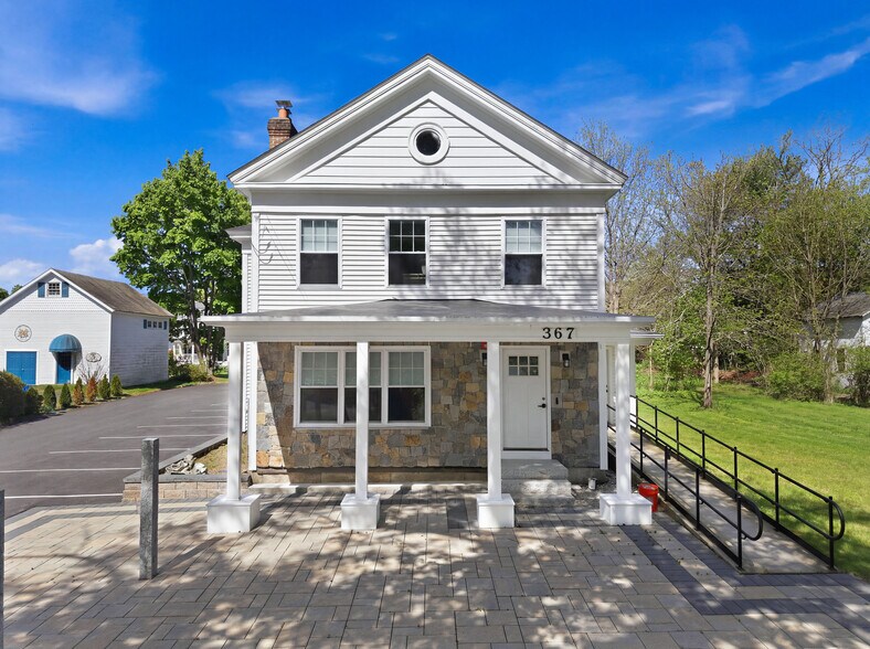 367 Main St, Oxford, MA à vendre - Photo de l’immeuble – Image 1 sur 37