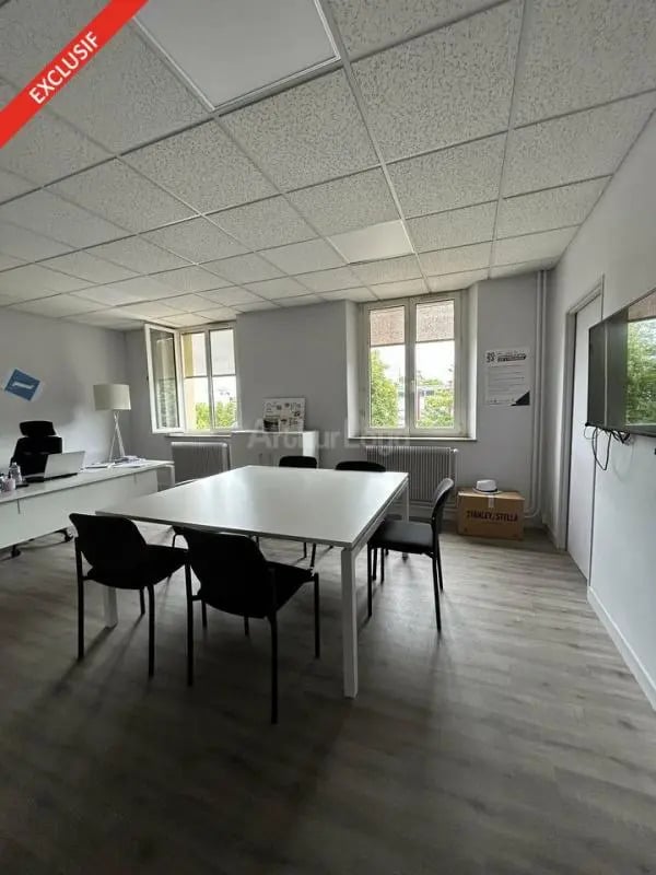 Plus de détails pour Bureau à louer