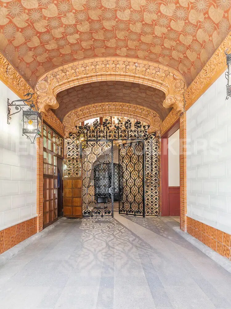 Bureau dans Barcelone, Barcelona à louer Photo de l’immeuble– Image 1 sur 2
