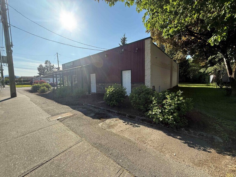 46793 Yale Rd, Chilliwack, BC à vendre - Photo de l’immeuble – Image 2 sur 4