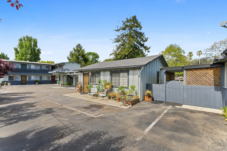 1450 Merrill St, Santa Cruz, CA à vendre - Photo de l’immeuble – Image 3 sur 37