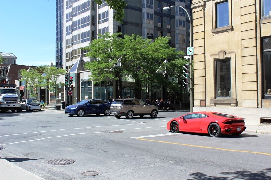 4175 Rue Sainte-Catherine O, Westmount, QC à louer - Photo de l’immeuble – Image 3 sur 13