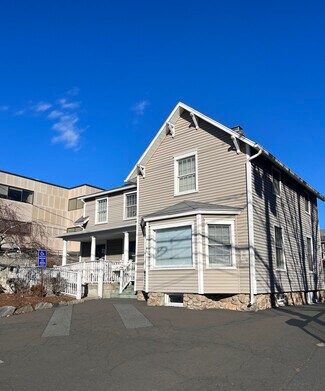 Plus de détails pour 24 Grove St, New Canaan, CT - Bureau à vendre