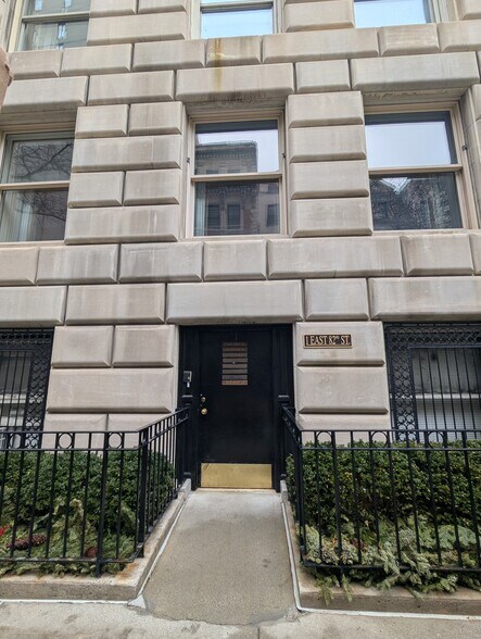 1010 5th Ave, New York, NY à vendre - Photo principale – Image 1 sur 2