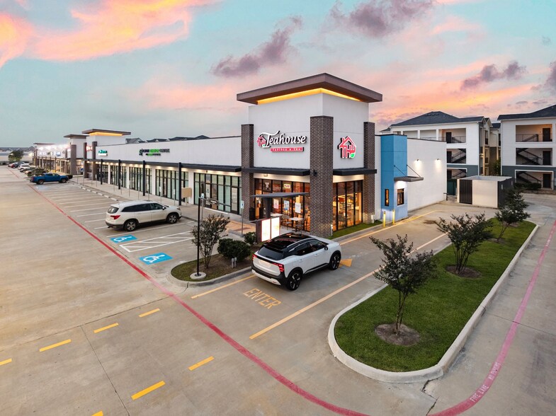 10525 N Sam Houston Pky E, Humble, TX à louer - Photo de l’immeuble – Image 3 sur 6