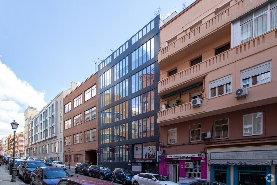 Calle de Bernardino Obregón, Madrid, Madrid à louer - Photo de l’immeuble – Image 2 sur 4
