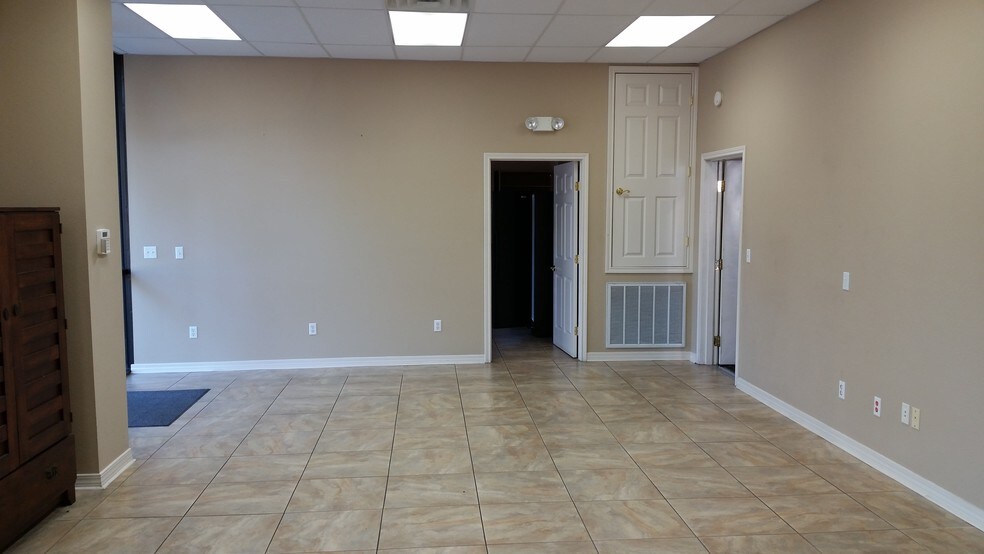 17588 Hard Hat Dr, Covington, LA à vendre - Photo de l’immeuble – Image 3 sur 8