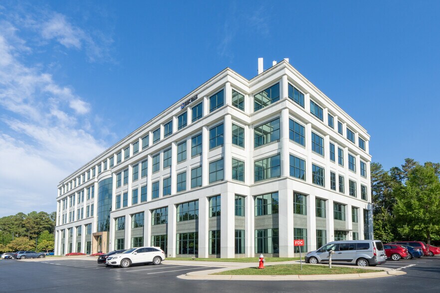 8081 Arco Corporate Dr, Raleigh, NC à louer - Photo de l’immeuble – Image 3 sur 9