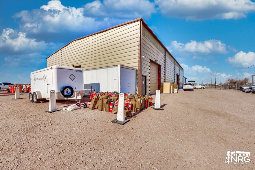 10001 Lindberg Dr, Midland, TX à louer - Photo de l’immeuble – Image 3 sur 12