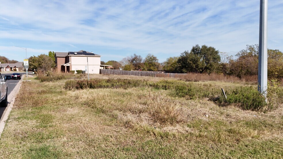 5001 Bantom Woods Bend, Austin, TX à vendre - Photo principale – Image 1 sur 11