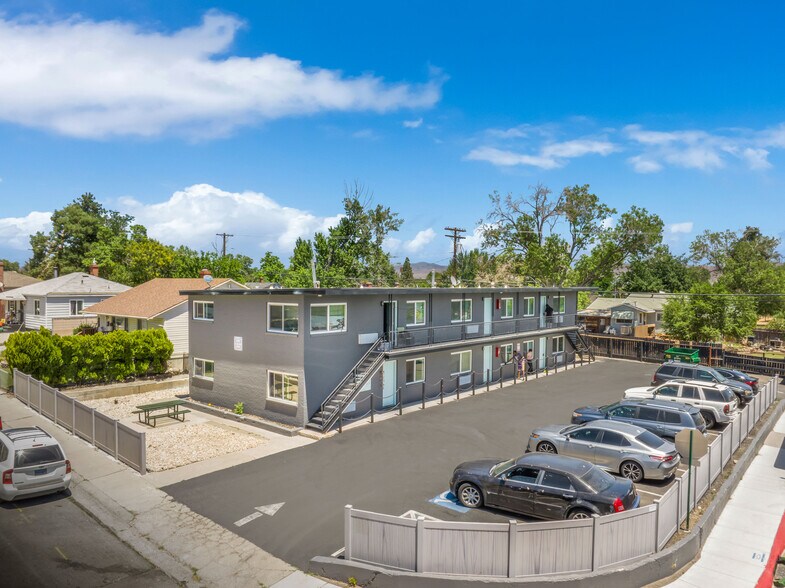 1101 E Taylor St, Reno, NV à vendre - Photo de l’immeuble – Image 3 sur 17