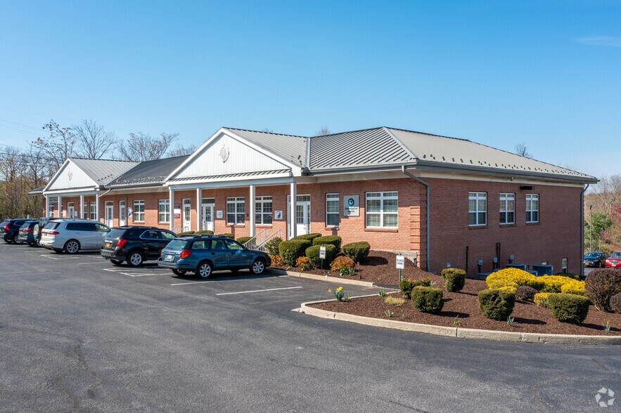 1207 Us-9, Wappingers Falls, NY à louer - Photo principale – Image 1 sur 5