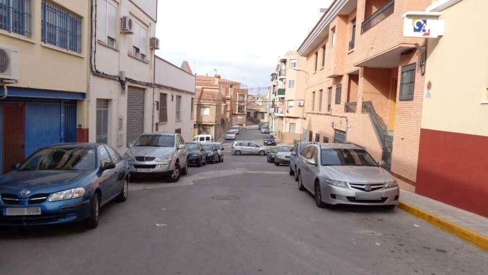Industriel/Logistique dans Petrer, Alicante à vendre - Photo de l’immeuble – Image 1 sur 17