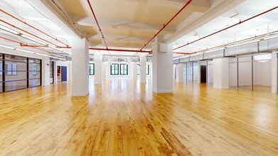 41 E 11th St, New York, NY à louer Numérisation 3D Matterport– Image 1 sur 17