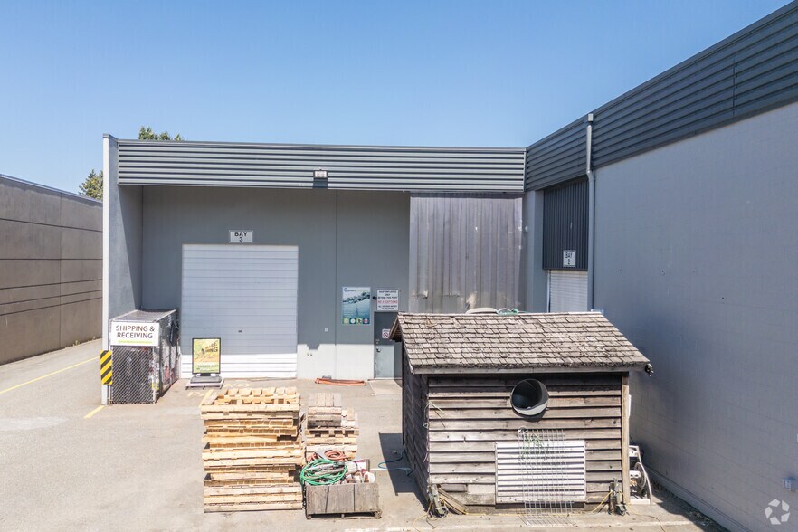 19689 Telegraph Trl, Langley Twp, BC à louer - Photo de l’immeuble – Image 3 sur 13