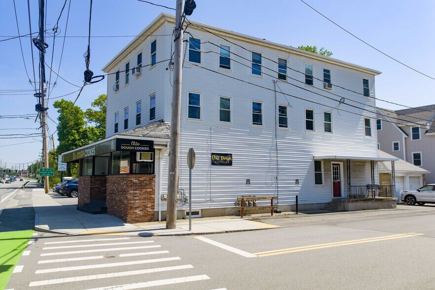 52 Highland Ave, Needham Heights, MA à vendre - Photo principale – Image 1 sur 2