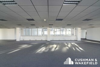 4 Rue Paul Dautier, Vélizy-Villacoublay à louer Photo intérieure– Image 2 sur 14