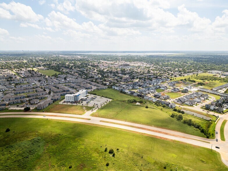 13129 Highland Park Blvd, Oklahoma City, OK à vendre - Aérien – Image 3 sur 34