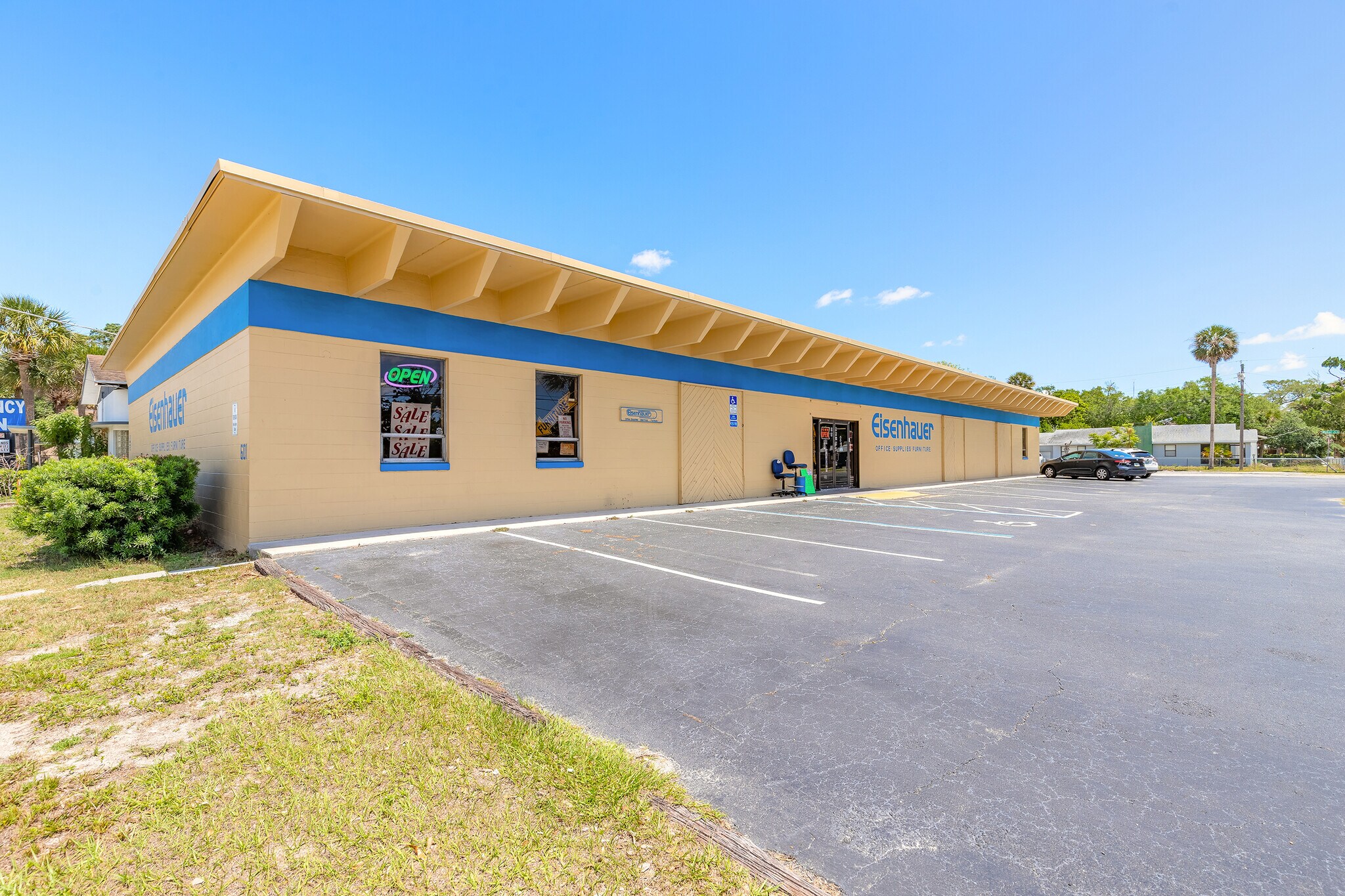 601 N Ridgewood Ave, Daytona Beach, FL à vendre Photo principale– Image 1 sur 9